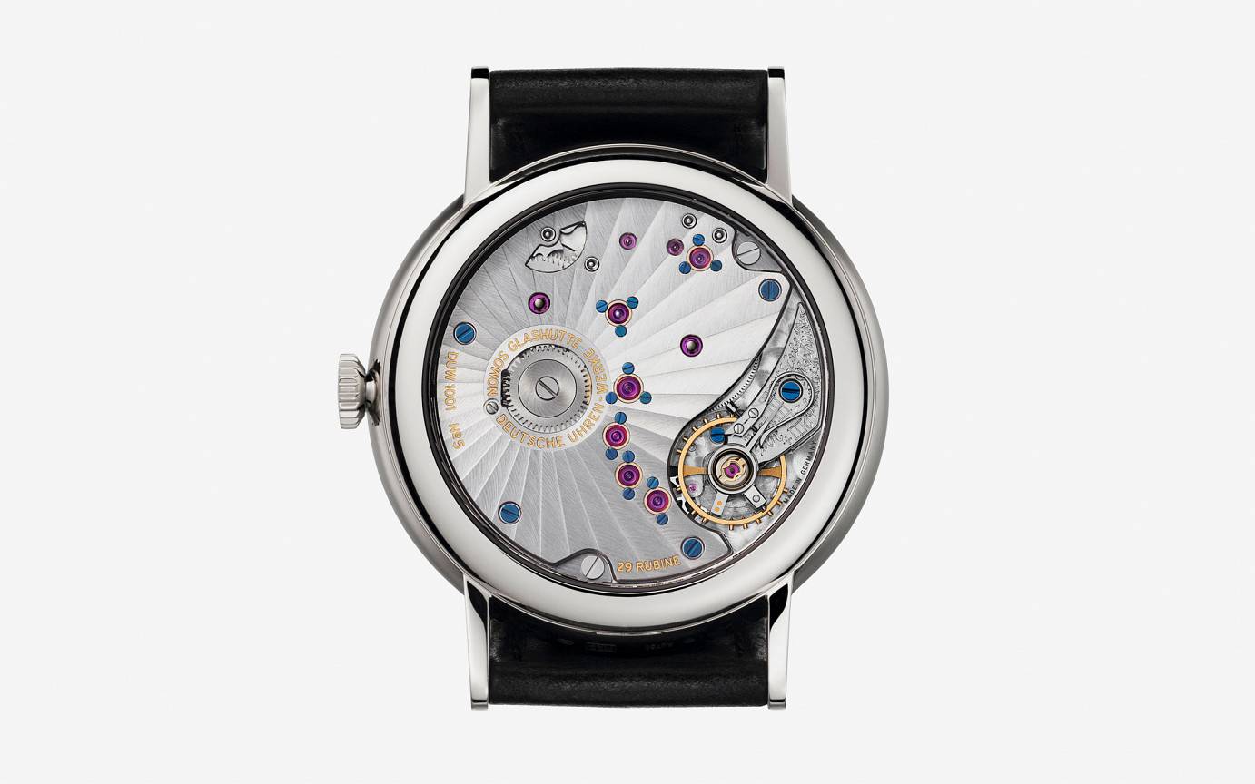 Naziv: Nomos-Lambda-Deep-Blue-watches-satovi-3.jpg, pregleda: 709, veličina: 72,9 KB