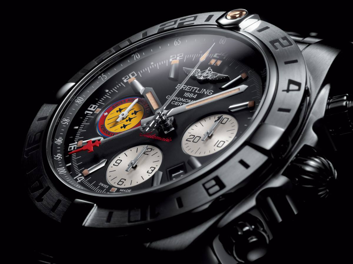 Naziv: Breitling-Chronomat-44-GMT-Patrouille-Suisse-50th-Anniversary-satovi-2.jpg, pregleda: 340, veličina: 95,4 KB