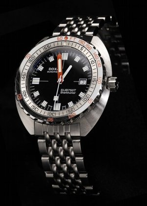 sharkhunterA.jpg sharkhunterA.jpg