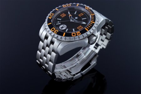 Triton-2k-crown_750.jpg Triton-2k-crown_750.jpg