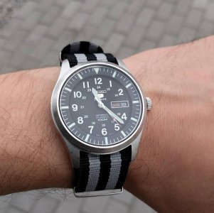 bond-nato-strap-1.jpg