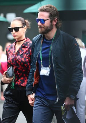 Bradley Cooper -IWC Big Pilot IW500901 - 01.jpg