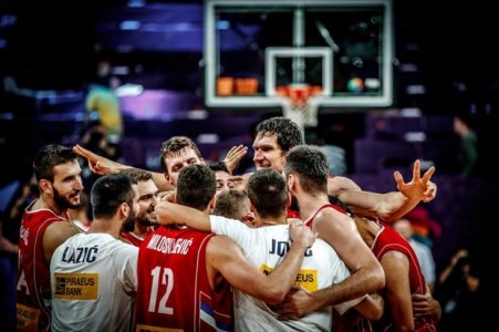 sp igraci slavlje fiba_620x0.jpg