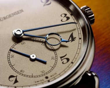 Urban-Jürgensen-The-Alfred-watch-handmade-hands-Perpetuelle-900x716.jpg
