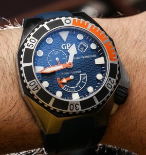 Girard-Perregaux-Sea-Hawk-blue-orange-1.jpg