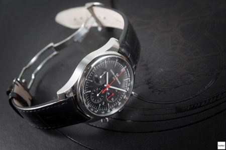 Girard-Perregaux_Competizione_Stradale_Chronograph_7.jpg