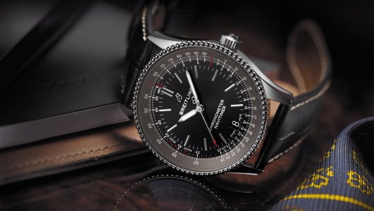 navitimer-1-automatic-38-with-black-dial-and-black-alligator-leather-strap.jpg