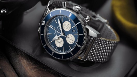superocean-heritage-ii-b01-chronograph-44-with-blue-dial-and-ocean-classic-steel-bracelet.jpg