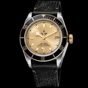 TUDOR%u00252BBlack%u00252BBay%u00252BS%u00252526G%u00252B08.jpg