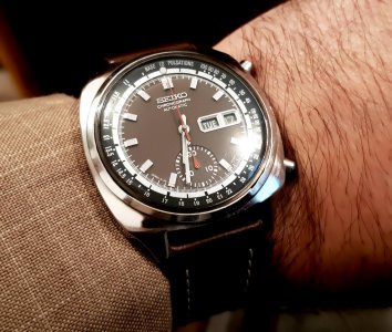 SeikoChronograph.jpg