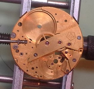 2200_movement1.jpg 2200_movement1.jpg