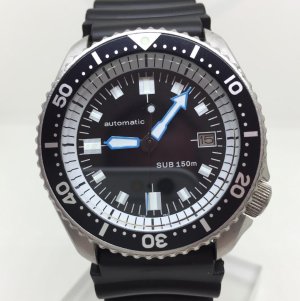 2 MOJ diver 7002.jpg