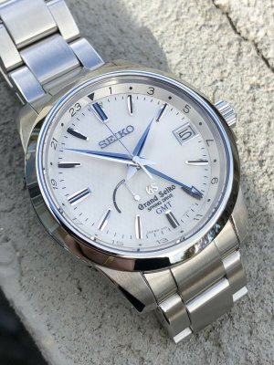 Grand Seiko SBGE009 2.jpg