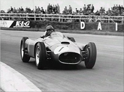 Juan-Manuel-Fangio-.jpg