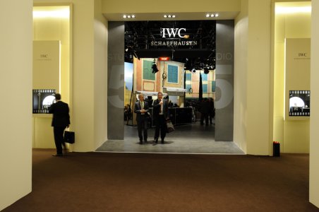 IWC sihh-stand.jpg