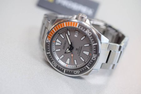 Seiko-Prospex-Samurai-Dawn-Grey-SRPD03K1-Europe-Limited-Edition-5.jpg
