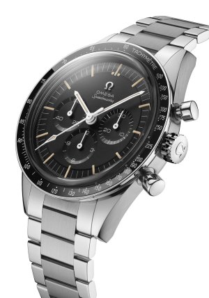 Omega_Speedmaster_321_Ed_White_Reissue_4.jpg