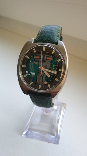 accutron_2.jpg