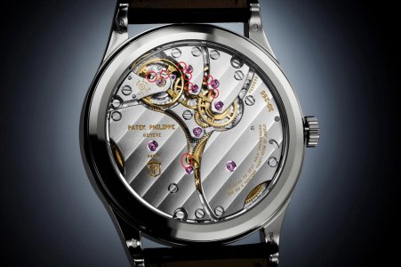 patek-calatrava-interior-angles.jpg patek-calatrava-interior-angles.jpg