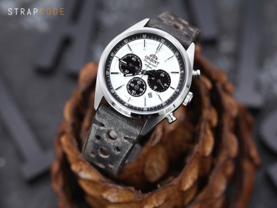 strapcode-watch-bands-w_22b18pbu63r1c46_orient-panda-chrono.jpg