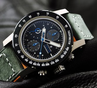 1786542599ApoChro_11.jpg 1786542599ApoChro_11.jpg