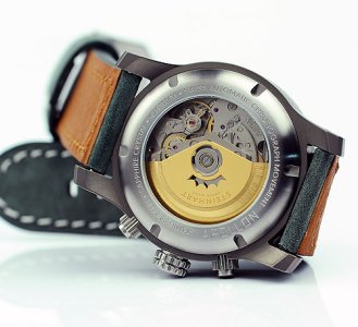 1207808608ApoChro_03.jpg 1207808608ApoChro_03.jpg