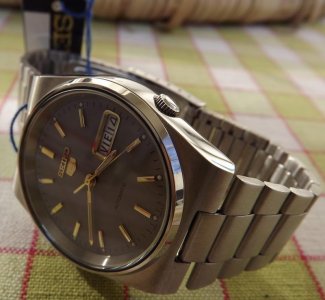 SEIKO AUTOMATIC NOV-NOV-6533646.jpg SEIKO AUTOMATIC NOV-NOV-6533646.jpg