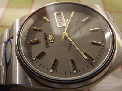 SEIKO AUTOMATIC NOV-NOV-6533647.jpg
