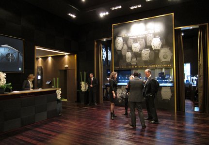 vacheron-constantin-Sihh 2012 Stand.jpg