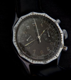 JUNGHANS J88 CHRONOGRAPH - 1949.jpg