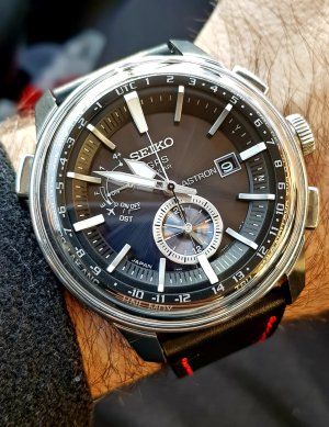 Seiko Astron SAS037.jpg