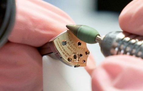 Patek PHilippe Beveling.jpg