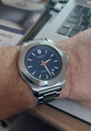 Victorinox I.N.O.X..jpg
