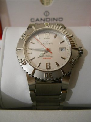 Candino, kutija, close up.jpg