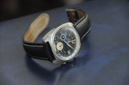 Omega 1040 DSC_0236.jpg