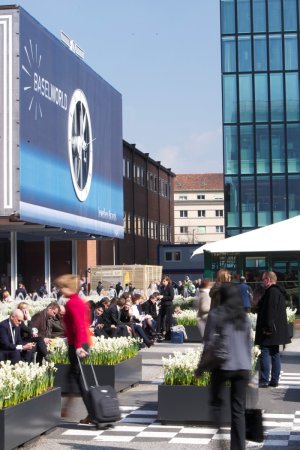 BASELWORLD 2012_outside 4.jpg