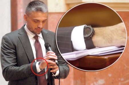 Ceda Jovanovic i sat.jpg