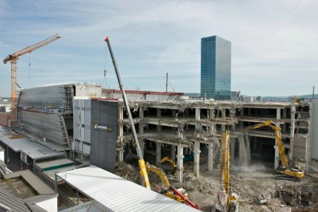 Baselworld maj 2012 - nekadasnja hala 3.jpg Baselworld maj 2012 - nekadasnja hala 3.jpg