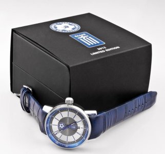 Vostok Europe - Greece football tim 2.jpg Vostok Europe - Greece football tim 2.jpg