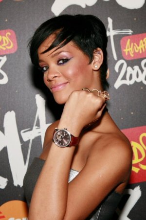 Rihanna - Raymond Weil - Brit Awards 2010. god.jpg