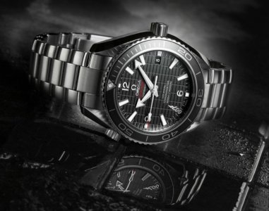 Omega Planet Ocean James Bond 007 Skyfall 600m - 1.jpg