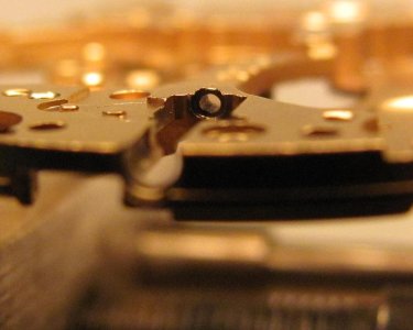 ETA 2824 mainplate 02.jpg