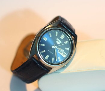 seiko5au4.jpg