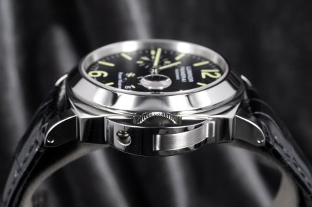 Panerai PAM 090 90 Luminor Power Reserve 44mm 1.jpg