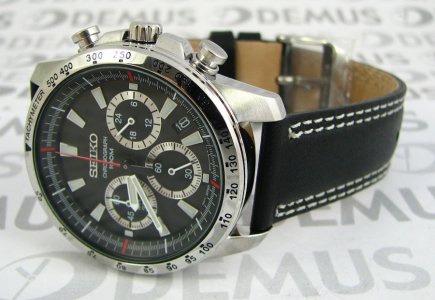 seiko-chronograph-ssb033p1-default.jpg