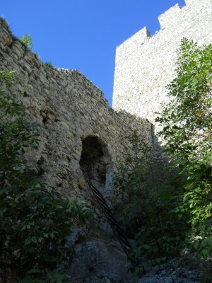 Aha, eno prolaza.jpg