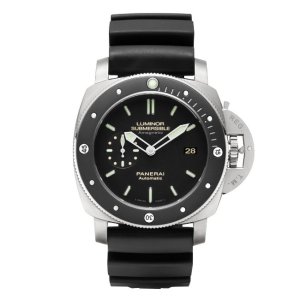 PANERAI Luminor Submersible AMAGNETIC PAM 00389 01.jpg