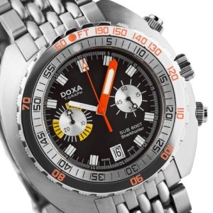 doxa-sub-600t-graph-40th-anniversary-edition-sharkhunter-dial.jpg