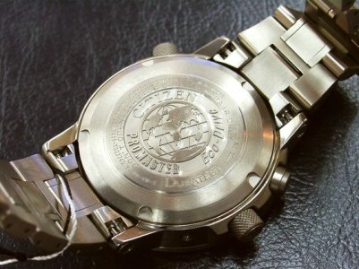 Japanese Citizen Nighthawks - caseback.jpeg