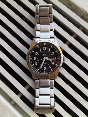 756756d1341605970-seiko-snzg13-squeaking-bracelet-fixed-seiko1.jpg
